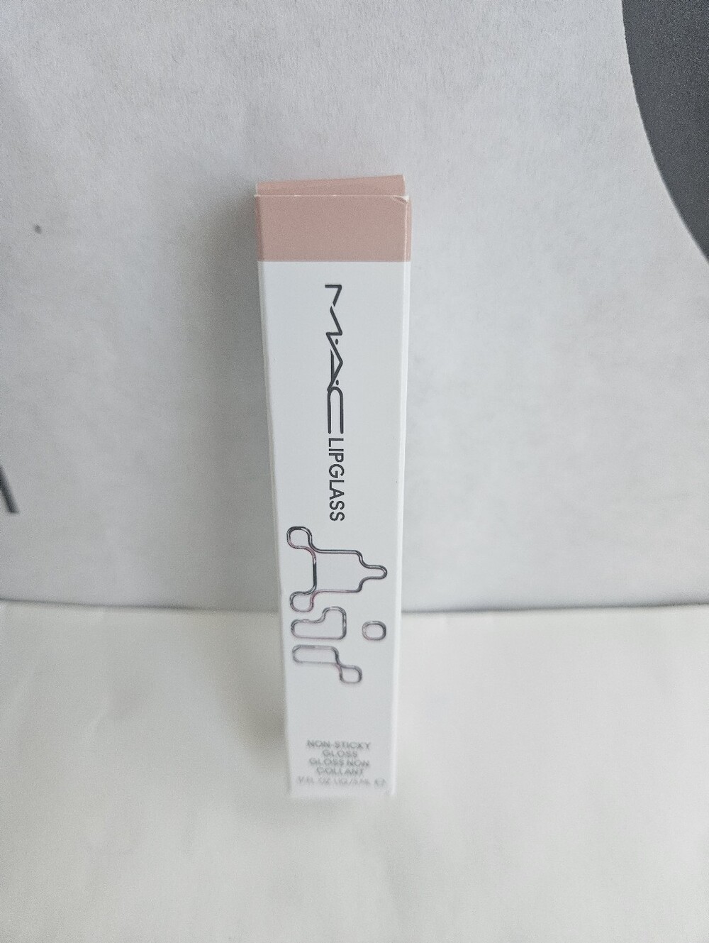 MAC Cosmetics Lipglass Non-Sticky Gloss - Light Beige: Behaved